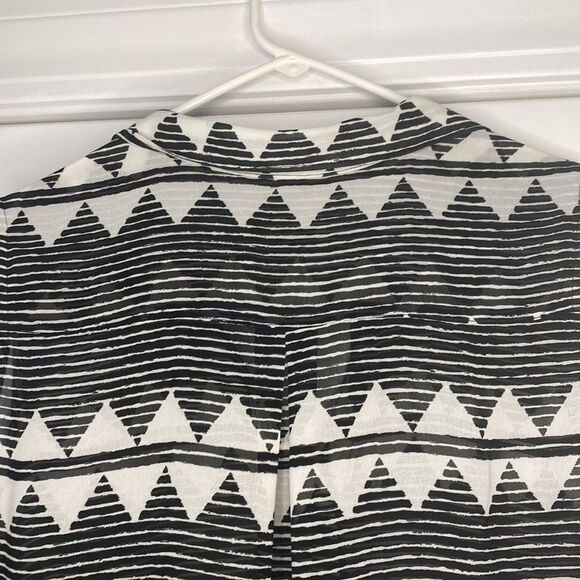 H&M Tribal Sheer Sleeveless Hi Low Button Up Top Blouse Size 6 - Picture 9 of 11